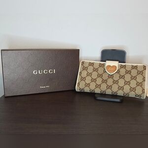 Gucci GG Canvas Continental Wallet w/ Heart Snap | w/ Box